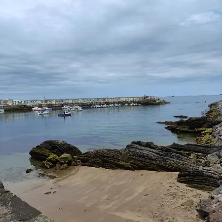 Timon, Cerca De La Playa Candás